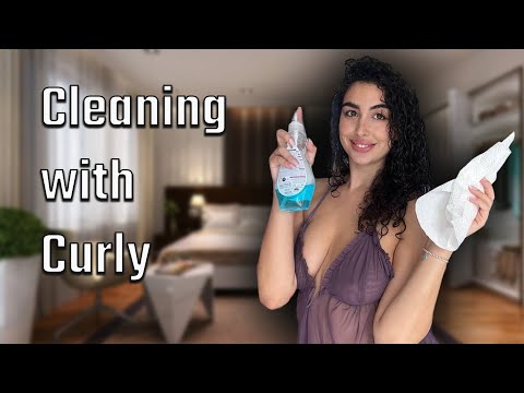 See through👚Cleaning the bedroom👚Cleaning with Curly